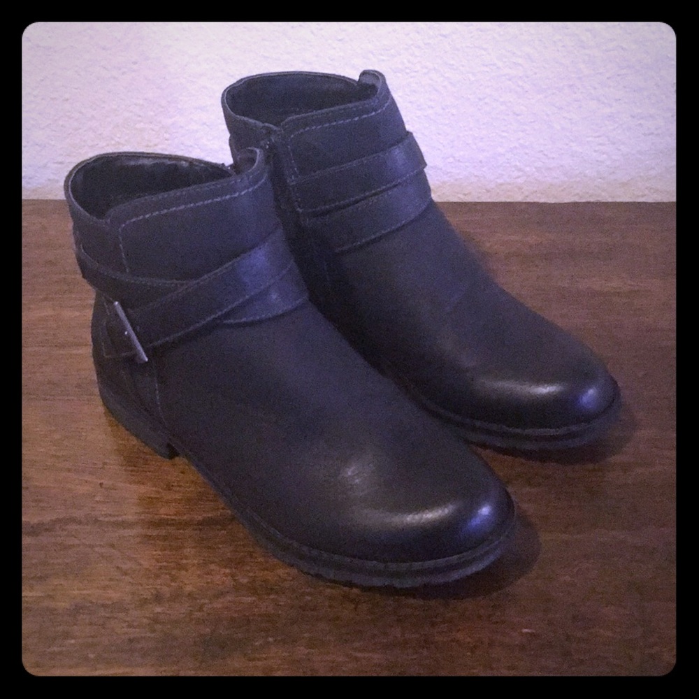 “BLYTHE” booties